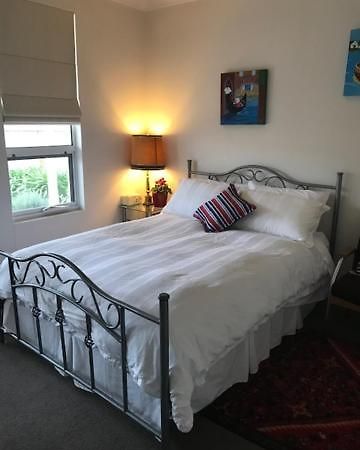 Not Quite The Ritz Bed & Breakfast Adelaide Ngoại thất bức ảnh